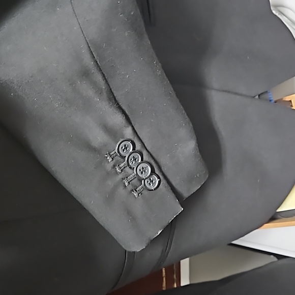 EUC Ann Taylor Two Button Blazer Lined - Picture 7 of 10